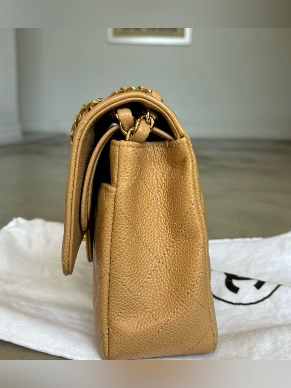 🦄 Vintage Chanel Classic Flap Dark Beige Caviar 24K Gold Hardware - Picture 7 of 9
